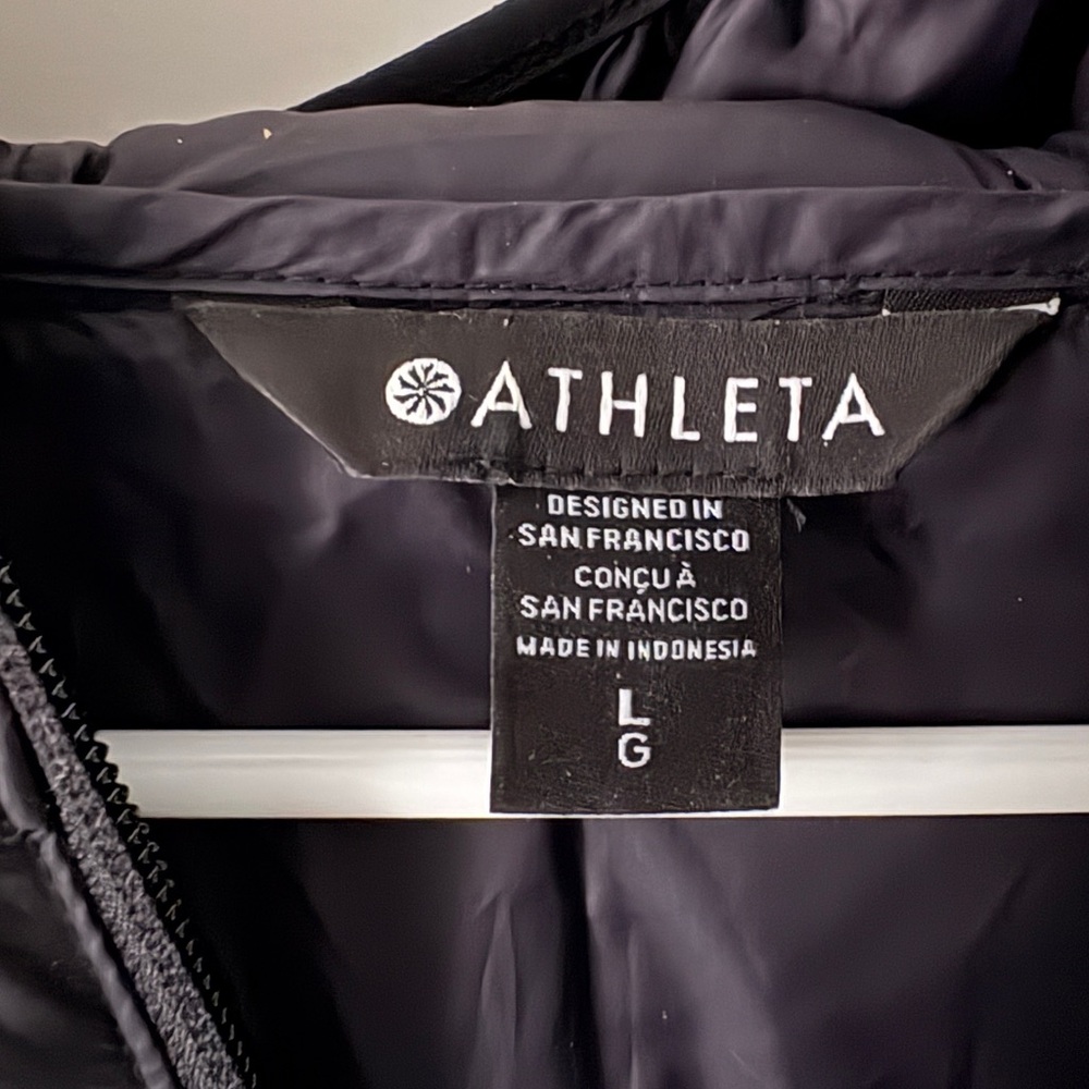 Athleta Women’s Black Puffer Vest with Hood - Picture 3 of 3